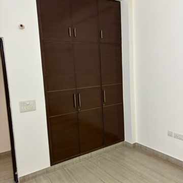 Bathroom in 3 BHK Builder Floor at Shatabdi Vihar, Sector 52 – for Rent