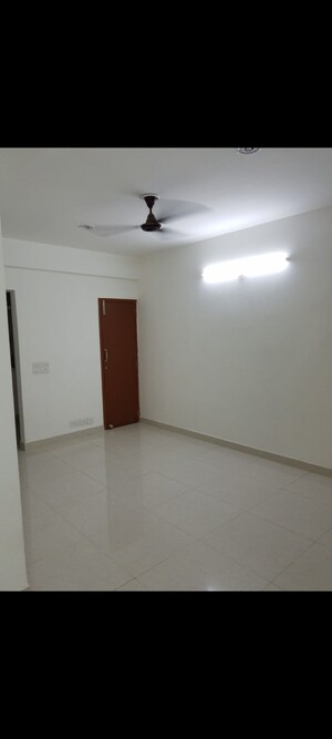 Room in 3 BHK Apartment at Express Zenith, Sector 77 – for Rent