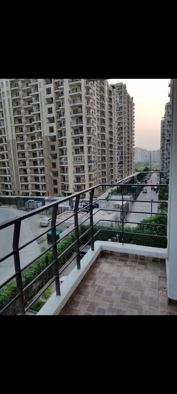 Balcony in 3 BHK Apartment at Express Zenith, Sector 77 – for Rent