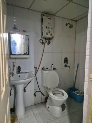 Bathroom in 3 BHK Apartment at Express Zenith, Sector 77 – for Rent