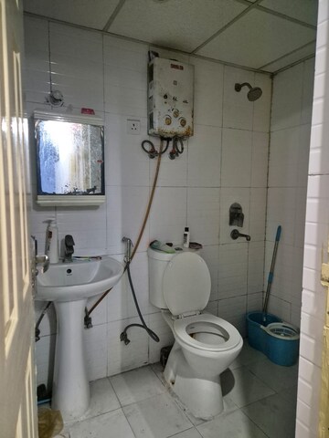 Bathroom in 3 BHK Apartment at Express Zenith, Sector 77 – for Rent
