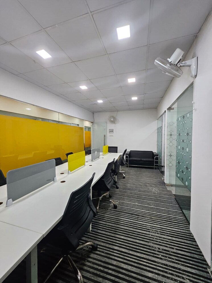 Team Area, sector 63 Commercial Office Space 850 Sq.Ft. In Sector 63 Noida 9238689