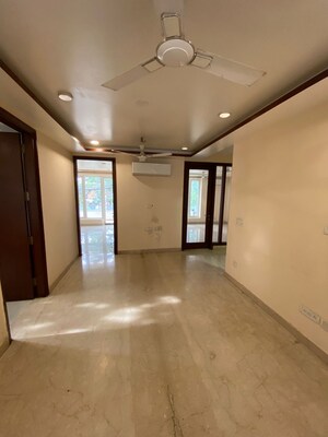 Room in 4 BHK Builder Floor at Ansal Sushant Lok I, Sector 43 – for Rent