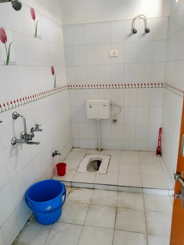 Bathroom in 1 RK Builder Floor at Indira Nagar – for Rent