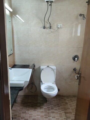 Bathroom in 4 BHK Builder Floor at RWA Apartments Sector 45, Sector 45 – for Rent