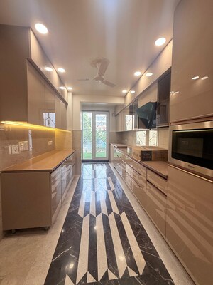 Balcony in 4 BHK Builder Floor at RWA Apartments Sector 45, Sector 45 – for Rent