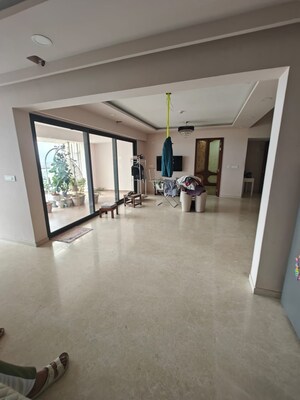 Room in 4 BHK Apartment at Pramuk MM Meridian, Jayanagar – for Sale