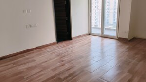 Room in 3 BHK Apartment at Samridhi Luxuriya Avenue, Sector 150 – for Rent