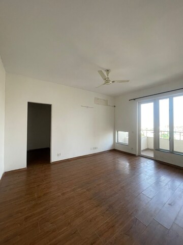Room in 3 BHK Apartment at The Legend One, Sector 57 – for Rent