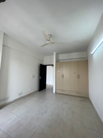 Room in 3 BHK Apartment at The Legend One, Sector 57 – for Rent