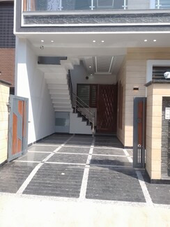 4 BHK + Pooja Room,Servant Room,Study Room,Extra Room Independent House For Sale in New Sunny Enclave