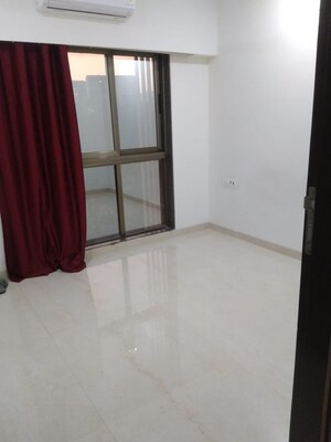 Room in 2 BHK Apartment at Platinum 53 West, Andheri West – for Rent