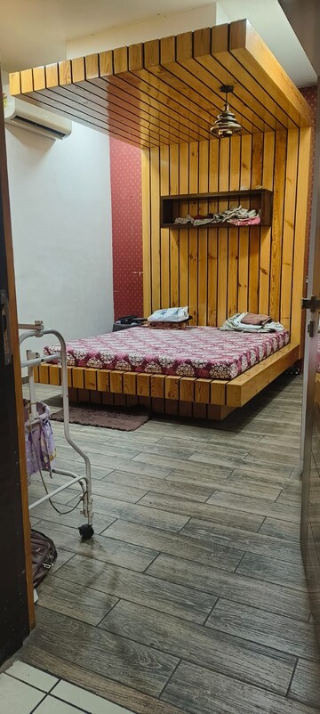 Bedroom in 2 BHK Villa at Vejalpur – for Rent
