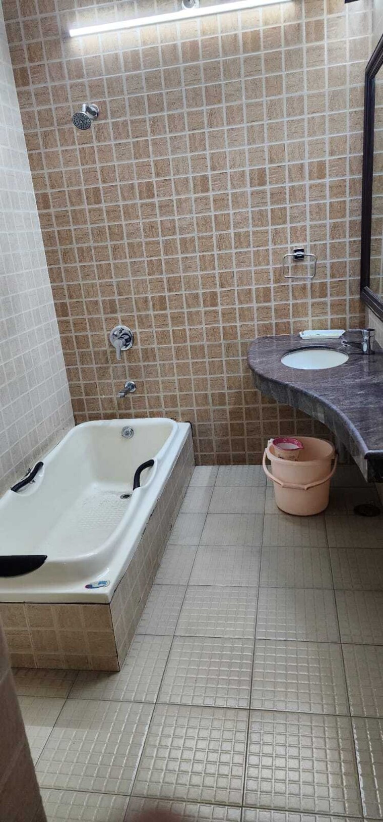 Master Bedroom, gomti nagar 6+ Bedroom 3000 Sq.Ft. Villa In Gomti Nagar Lucknow 9238789