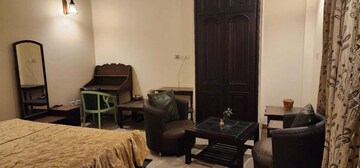 Living Room in 6+ BHK Villa at Gomti Nagar – for Rent