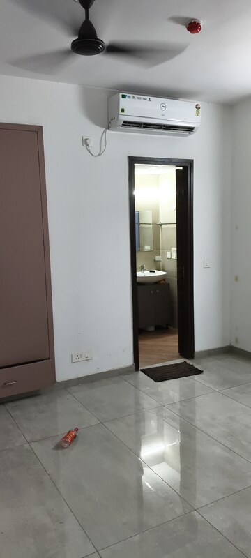 Room in 3 BHK Apartment at ATS Homekraft Pious Hideaways, Sector 150 – for Rent