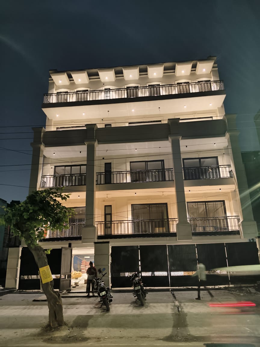 4 BHK + Servant Room Builder Floor For Sale in Ansal Sushant Lok I