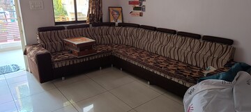 Bedroom in 4 BHK Villa at Ambawadi – for Rent