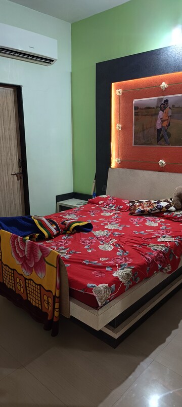 Bedroom in 4 BHK Villa at Ambawadi – for Rent