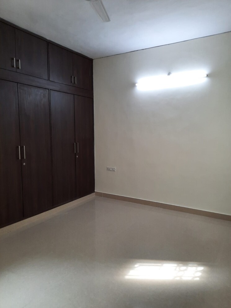 Room, sector 23 dwarka 1 Bedroom 540 Sq.Ft. Apartment In Sector 23 Dwarka Delhi 9238821