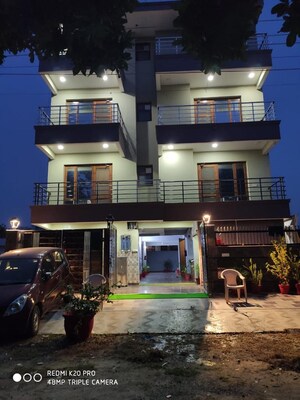  Pg – Entrance View at Sector 39 - for Rent