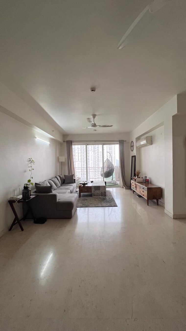 Living Room, dlf-regal-gardens 3 Bedroom 1818 Sq.Ft. Apartment In Sector 90 Gurgaon 9238850