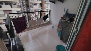 Team Area in 1 RK Apartment at Gaur City 2 - 14th Avenue, Sector 16c Greater Noida – for Rent