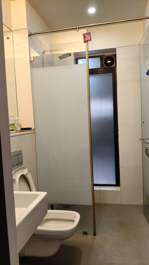 Furnished Amenities in 3 BHK Apartment at Rustomjee Elita, Andheri West – for Sale