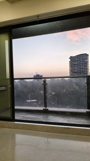 Room in 3 BHK Apartment at Rustomjee Elita, Andheri West – for Sale