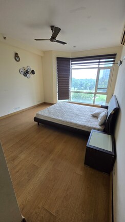 3.5 BHK + Servant Room Apartment For Sale in Eldeco Residency Greens