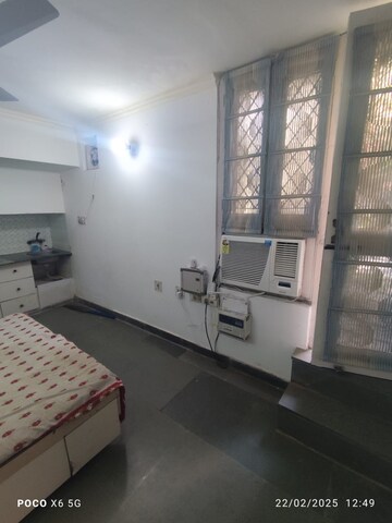 1 RK Independent House For Rent in Sector 27