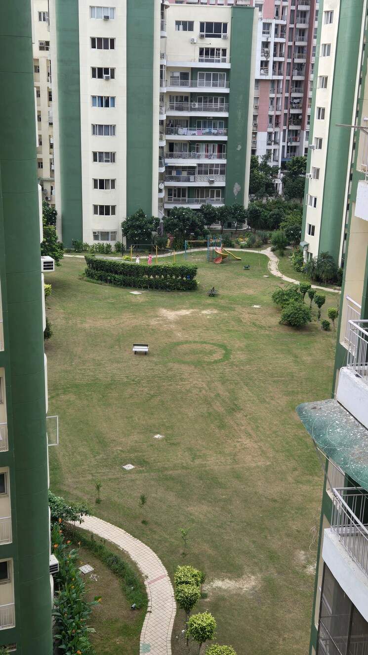 Exterior View, omaxe-putting-greens 4 Bedroom 2620 Sq.Ft. Apartment In Omega Ii Greater Noida Greater Noida 9238914