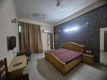 Living Room in 1 RK Independent House at Varun Enclave, Sector 28 – for Rent