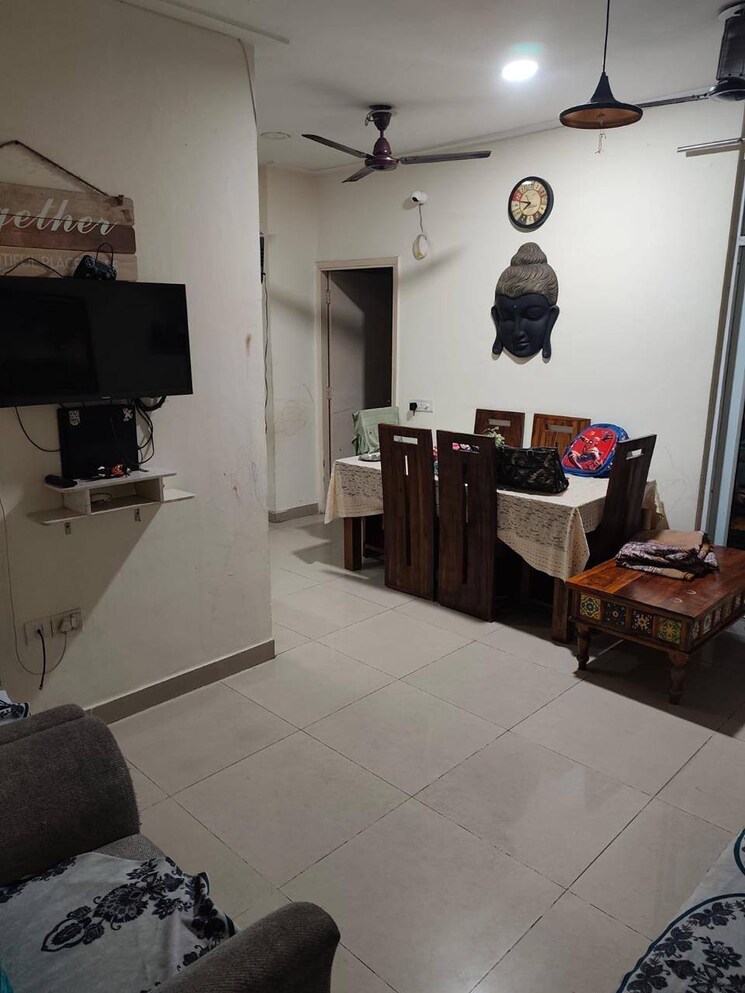 Living Room, gaur-city-2-12th-avenue 2 Bedroom 1225 Sq.Ft. Apartment In Sector 16c Greater Noida Greater Noida 9238929