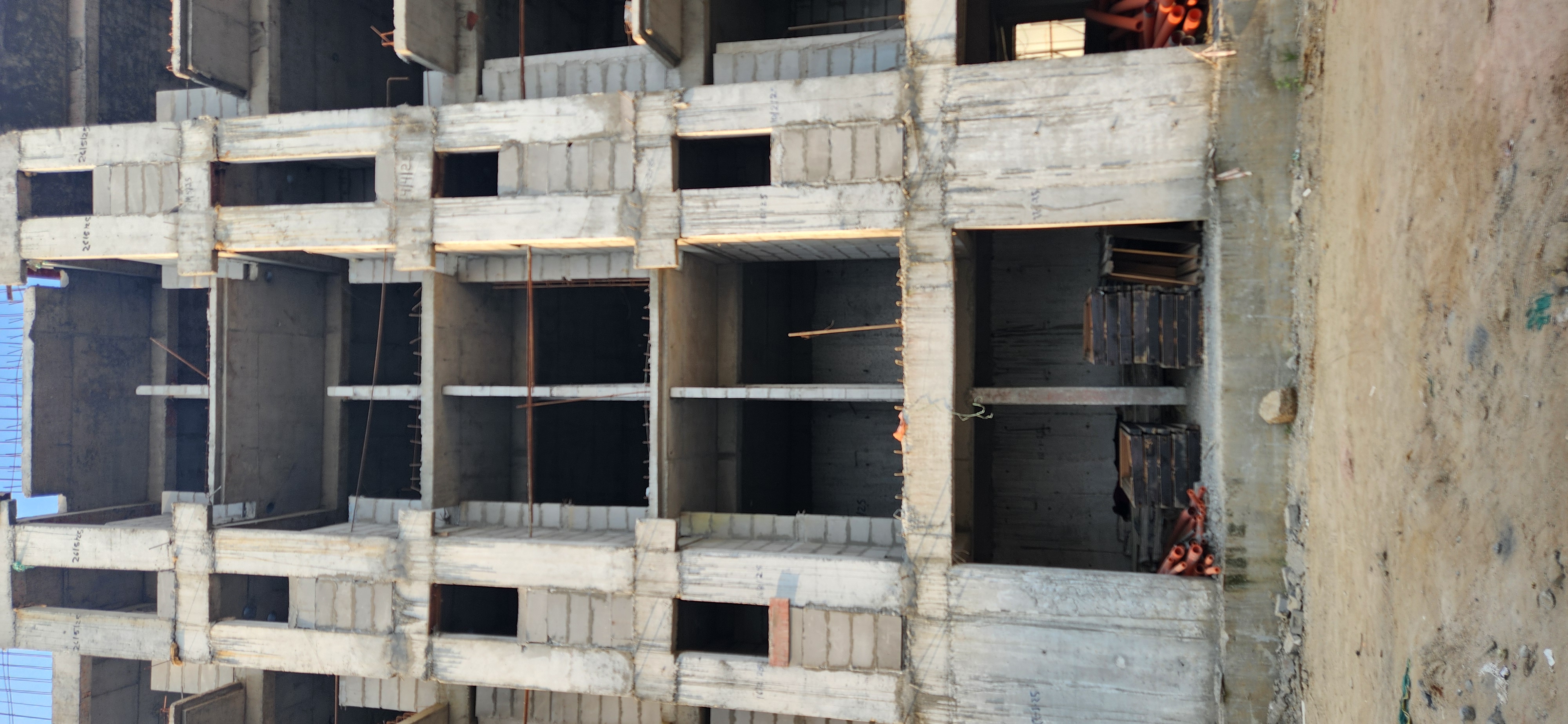 2 BHK + Servant Room,Study Room,Extra Room Builder Floor For Sale in Signature Global City 81