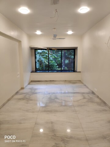 Room in 3 BHK Apartment at Monisha Tower, Andheri West – for Rent