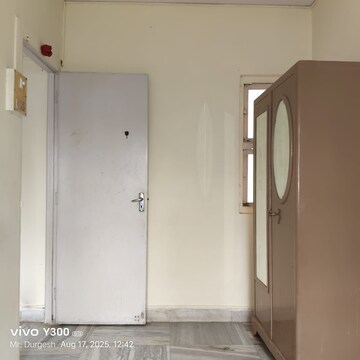 Bedroom in 1 BHK Apartment at Malad West – for Rent