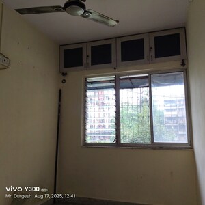 Room in 1 BHK Apartment at Malad West – for Rent