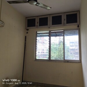 Room in 1 BHK Apartment at Malad West – for Rent