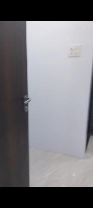 Furnished Amenities in 1 RK Apartment at Kurla West – for Rent