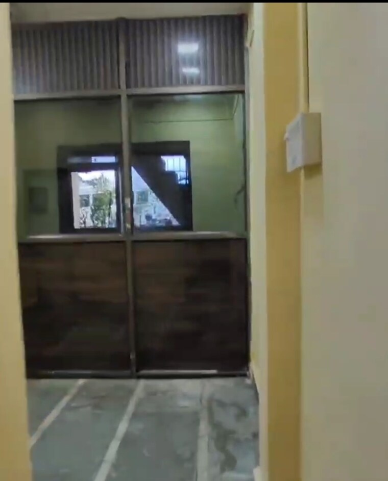 Bathroom, powai-plaza Commercial Office Space 300 Sq.Ft. In Powai Mumbai 9238984