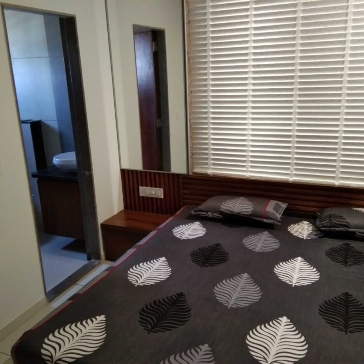 3 BHK + Servant Room Apartment For Rent in Kamaxi Heights