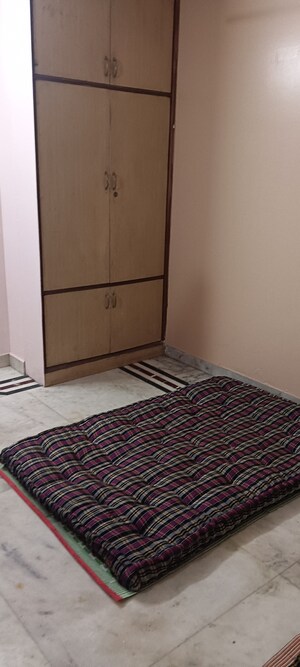 Bedroom in 3 BHK Builder Floor at Sector 29 – for Rent