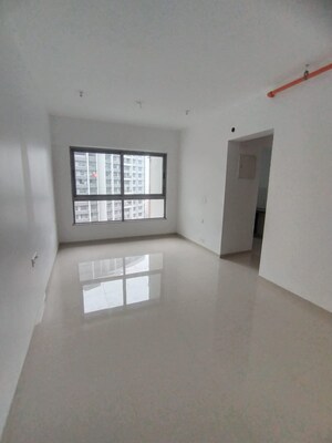 2 BHK Apartment For Rent in Kalpataru Immensa, Kolshet Road