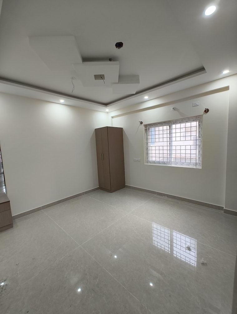 Room, swastika-residency-indiranagar 3 Bedroom 1600 Sq.Ft. Apartment In Indiranagar Bangalore 9239036