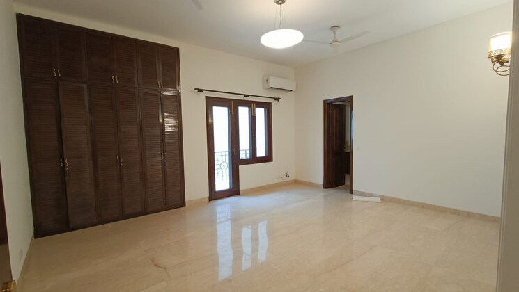Room, panchsheel park 5 Bedroom 800 Sq.Yd. Independent House In Panchsheel Park Delhi 9239038