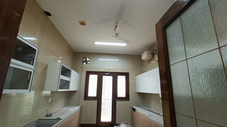 Kitchen, panchsheel park 5 Bedroom 800 Sq.Yd. Independent House In Panchsheel Park Delhi 9239038