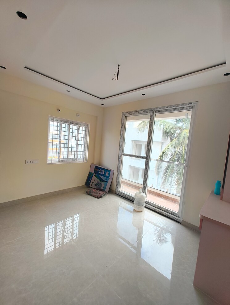 Living Room, prabhu-kunj-indiranagar 3 Bedroom 1600 Sq.Ft. Apartment In Indiranagar Bangalore 9239039