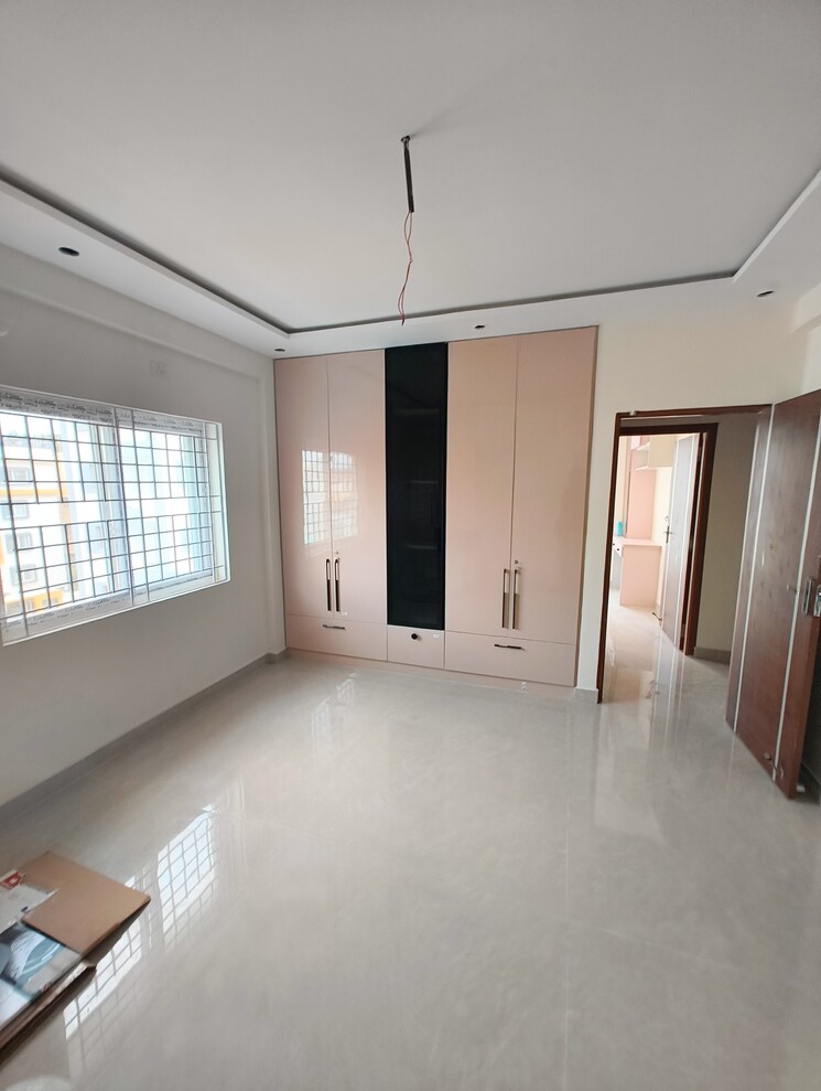Room, prabhu-kunj-indiranagar 3 Bedroom 1600 Sq.Ft. Apartment In Indiranagar Bangalore 9239039