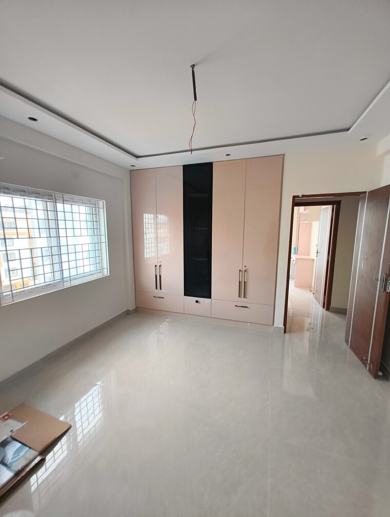 Room, prabhu-kunj-indiranagar 3 Bedroom 1600 Sq.Ft. Apartment In Indiranagar Bangalore 9239039